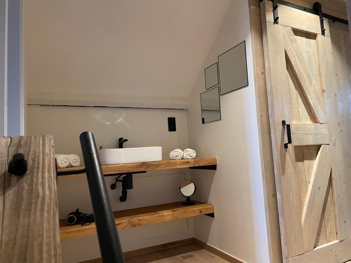 Het Koerhuis Kinrooi Exteriör bild